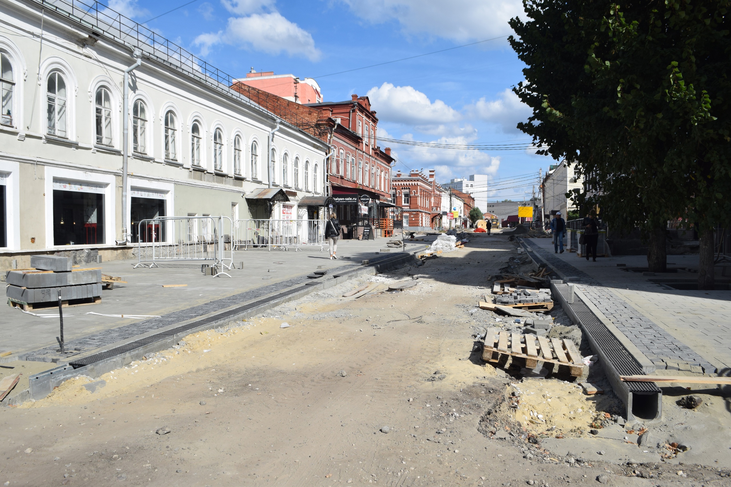Улицу Федерации в Ульяновске решено замостить плиткой!